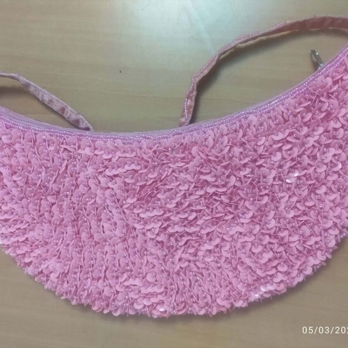 Vintage women's pink hand bag used with sequins