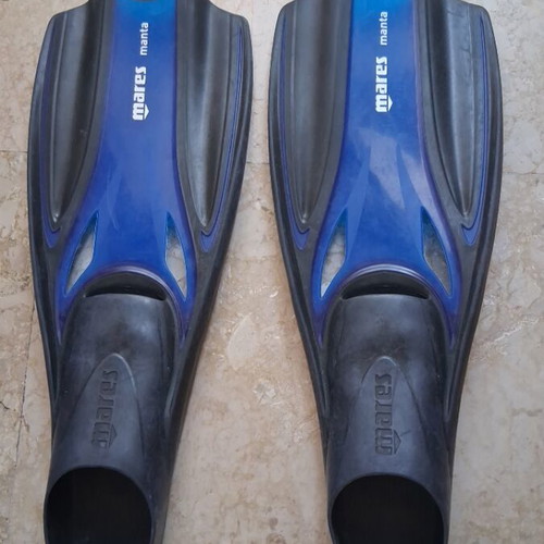 Mares Manta Silicone Fins like new