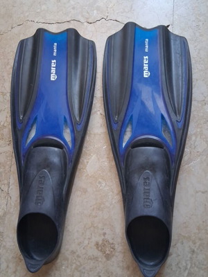 Mares Manta Silicone Fins like new