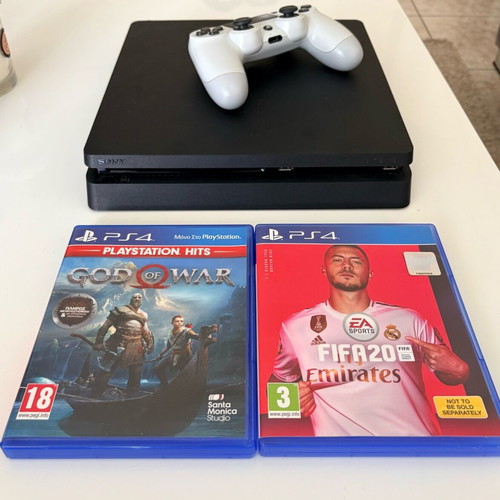 PlayStation 4 Slim 1TB μεταχειρισμένο με FIFA 20 και God of War