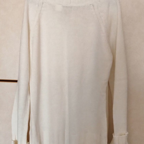 Women's Sweater like new, size M, white and beige