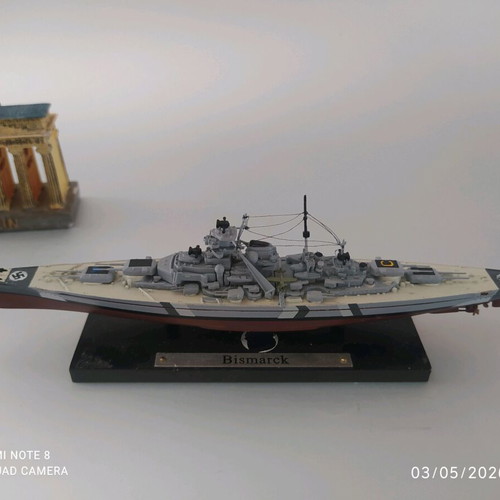 Bismarck battleship and U47 submarine miniatures set used