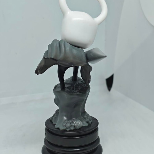 Hollow Knight Collectible Figure The Knight 12cm like new