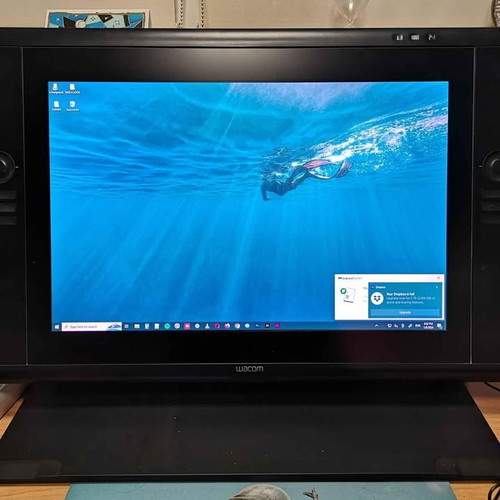 Digitizer Wacom Cintiq Pro 24HD used with pen and replacement nibs