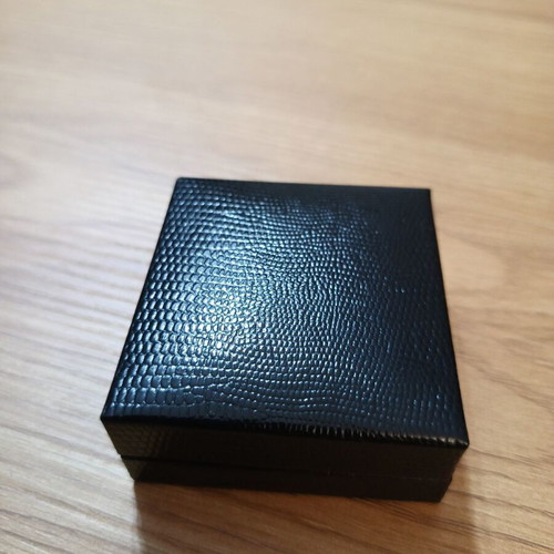 Bitsiani gold cufflinks like new