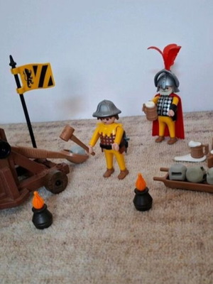 Playmobil knights complete set like new