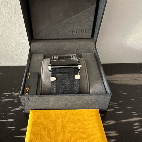 Fendi women's watch used early 2000s with box and cards