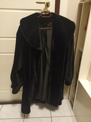 Synthetic fur coat like new, size XXL 44, black