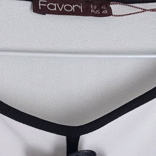 Favani women's blouse white with black details and decorative chain new