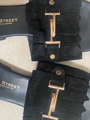 Wall Street flat leather sandals used size 37