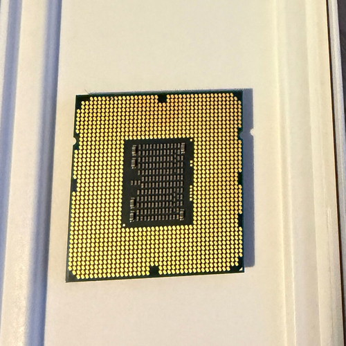 Intel Xeon E5620 Server CPU used, quad-core 2.4 GHz
