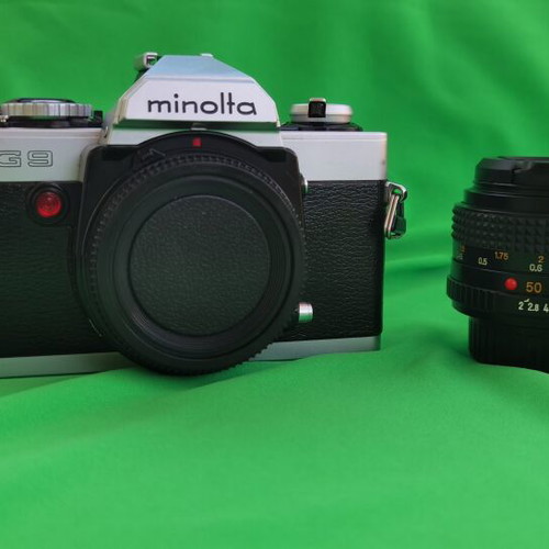 Minolta XG9 camera with Minolta MD 50mm 1:2 lens like new