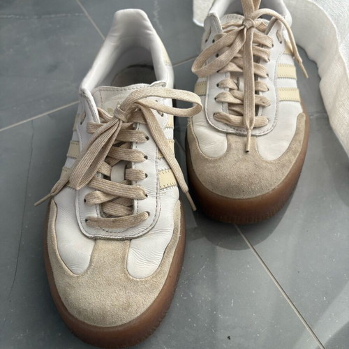 Adidas Samba αθλητικά sneakers μέγεθος 39 μεταχειρισμένα, άσπρα