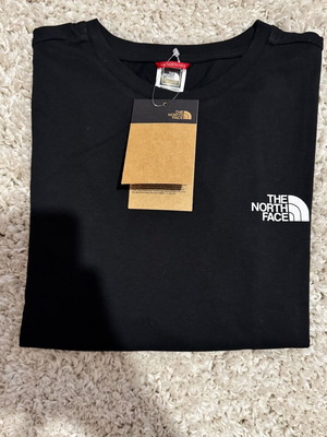T-shirt The North Face μαύρο, καινούργιο, μέγεθος L