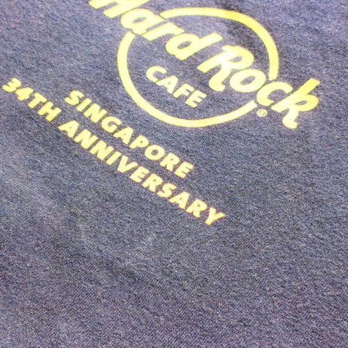 Hard Rock Cafe Singapore T-shirt 34th Anniversary size M like new, multicolor cotton