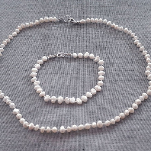 Antoinette Jewelry Set with Natural Freshwater Pearls and 925 Silver Necklace and Bracelet, New