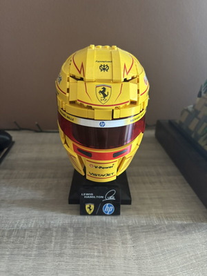 Lego F1 Helmet like new