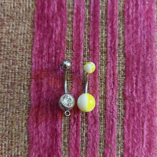 Navel Piercing Set like new, yellow and silver