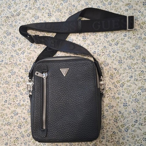 Guess shoulder bag new, black