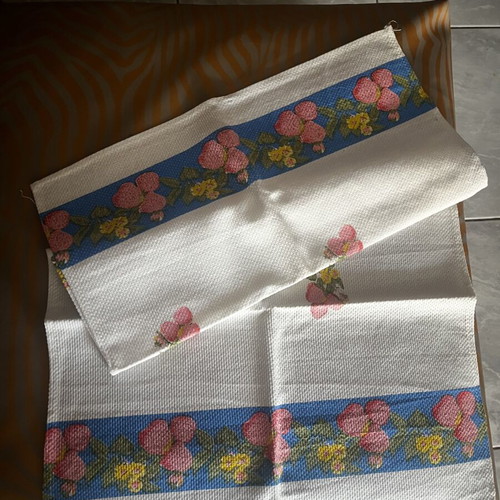 Set of 3 embossed cotton kitchen towels