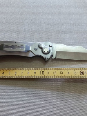 Automatic knife