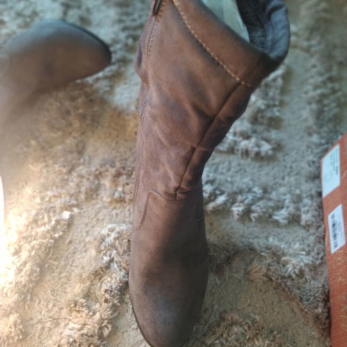 3/4 Gray Suede Boots like new with high thick heel and inner fur