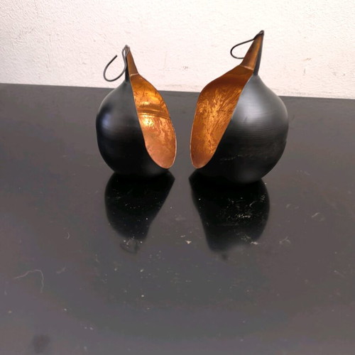 Decorative tealight holders like new, bronze and black color, set of 2