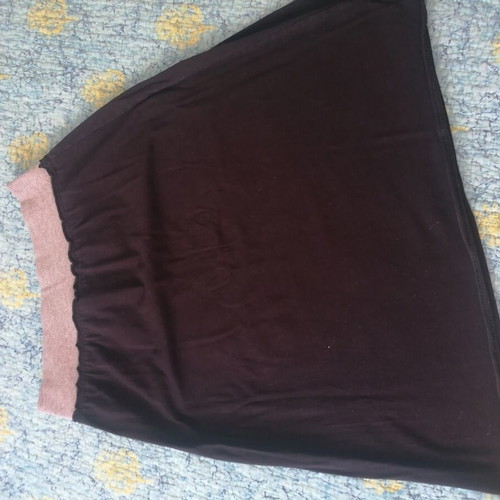 Heel skirt size M used, black with small print