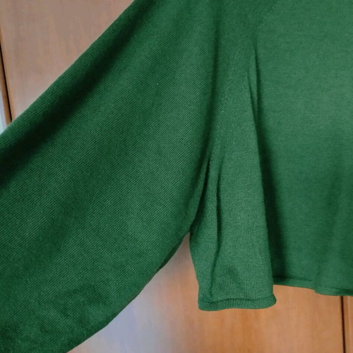 Zara knitted blouse size M like new green