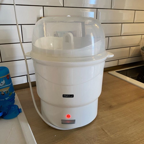 Avec bebe sterilizer used, in good condition