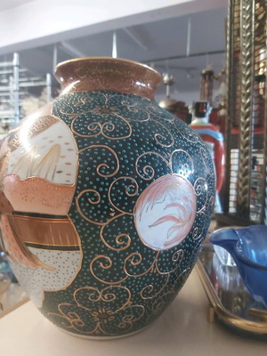 Satsuma vase container from Japan like new