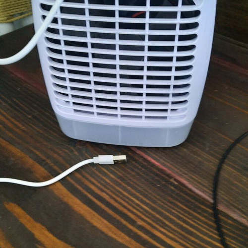 Tabletop air conditioner like new