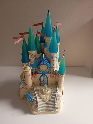 Trendmast Polly Pocket Cinderella castle vintage, lights not working, worn