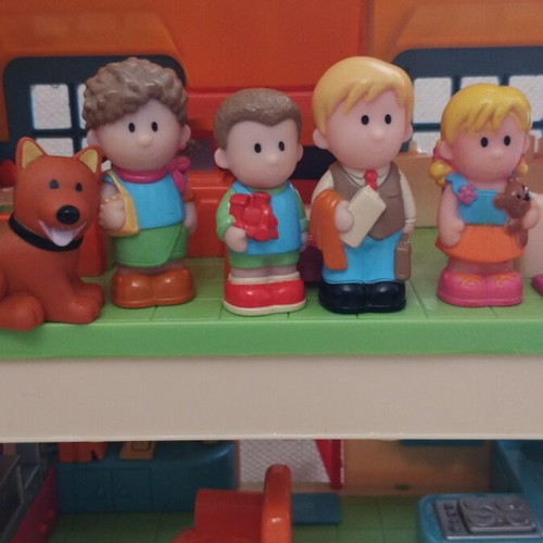 ELC Happyland playset with five figures and sounds like new
