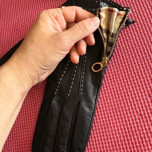 Leather gloves Burberry new with tag, black