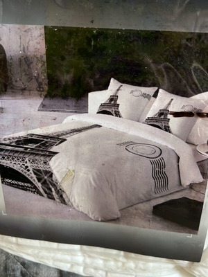 Quilt with Eiffel Tower pillowcases used, 240x270 cm, set of 2 pillows 50x70 cm