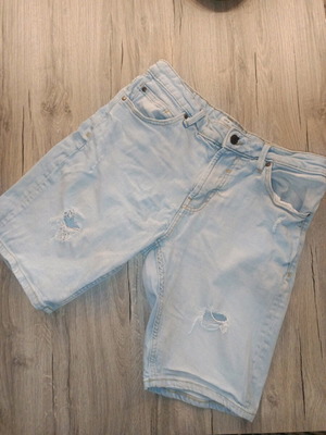 Pull & Bear jeans σορτσάκι σαν καινούργιο, μεγέθη S και M