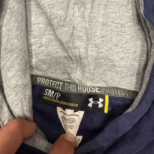 Under Armor Flyers Hockey hoodie like new, size M