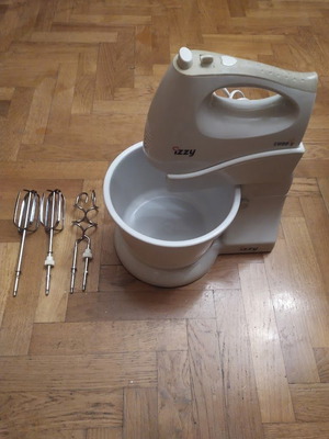 Mixer Izzy Sweety M-01P2 with plastic bowl like new