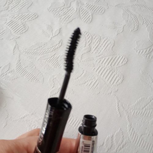 Loreal mascara with 2 sides new