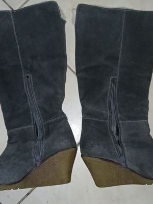 Καστόρινες μπότες μεταχειρισμένες με εστερική επένδυση γούνα