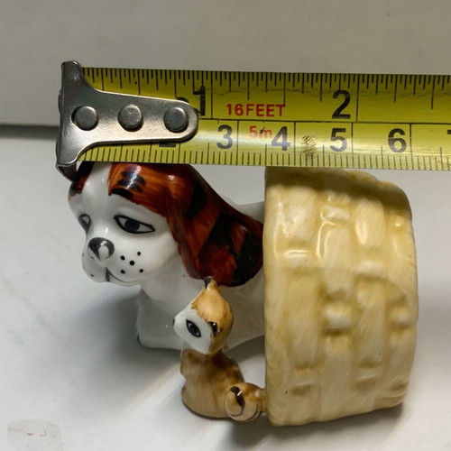 Decorative porcelain dog and cat set in basket, new, 2 pieces