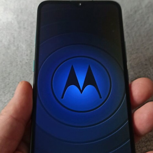 Motorola Moto e7 like new, green, 48 MP camera, dual SIM