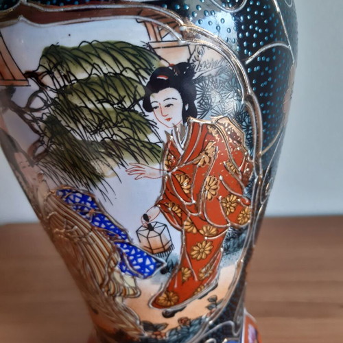 Asian vases Handpainted Royal Satsuma 24k gold like new, porcelain handpainted