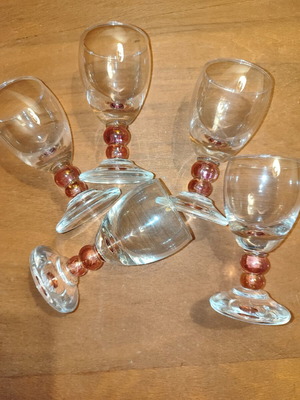 Vintage liqueur glasses set of 5 with amber details, like new