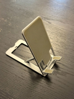 Metal Adjustable Phone Stand for Desk like new, silver