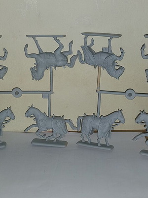 Ιππότες Σταυροφόροι Italeri 54mm μεταχειρισμένοι