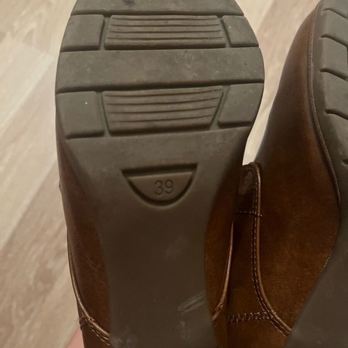 Brown ankle boots size 39 like new