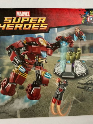 Lego 76031 The Hulk Buster Smash ONLY THE INSTRUCTION BOOK In good condition Price 2.50 Euros