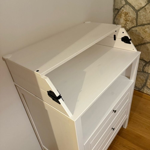 IKEA changing table-shelf like new, very practical